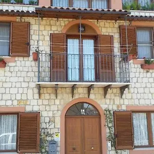 La Casa In Pietra Frühstückspension Santa Caterina Villarmosa