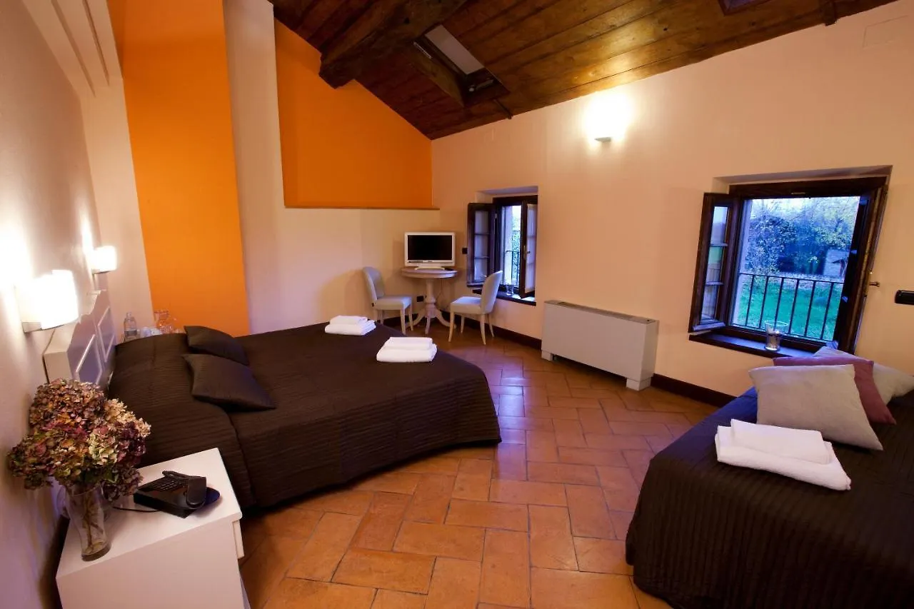 Hotel Morimondo 3*,  Italia