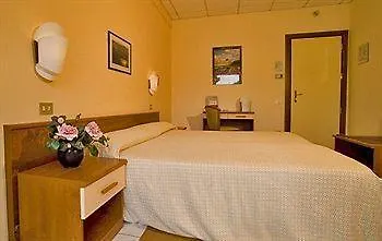 Hotel Morimondo 3*,  Italia